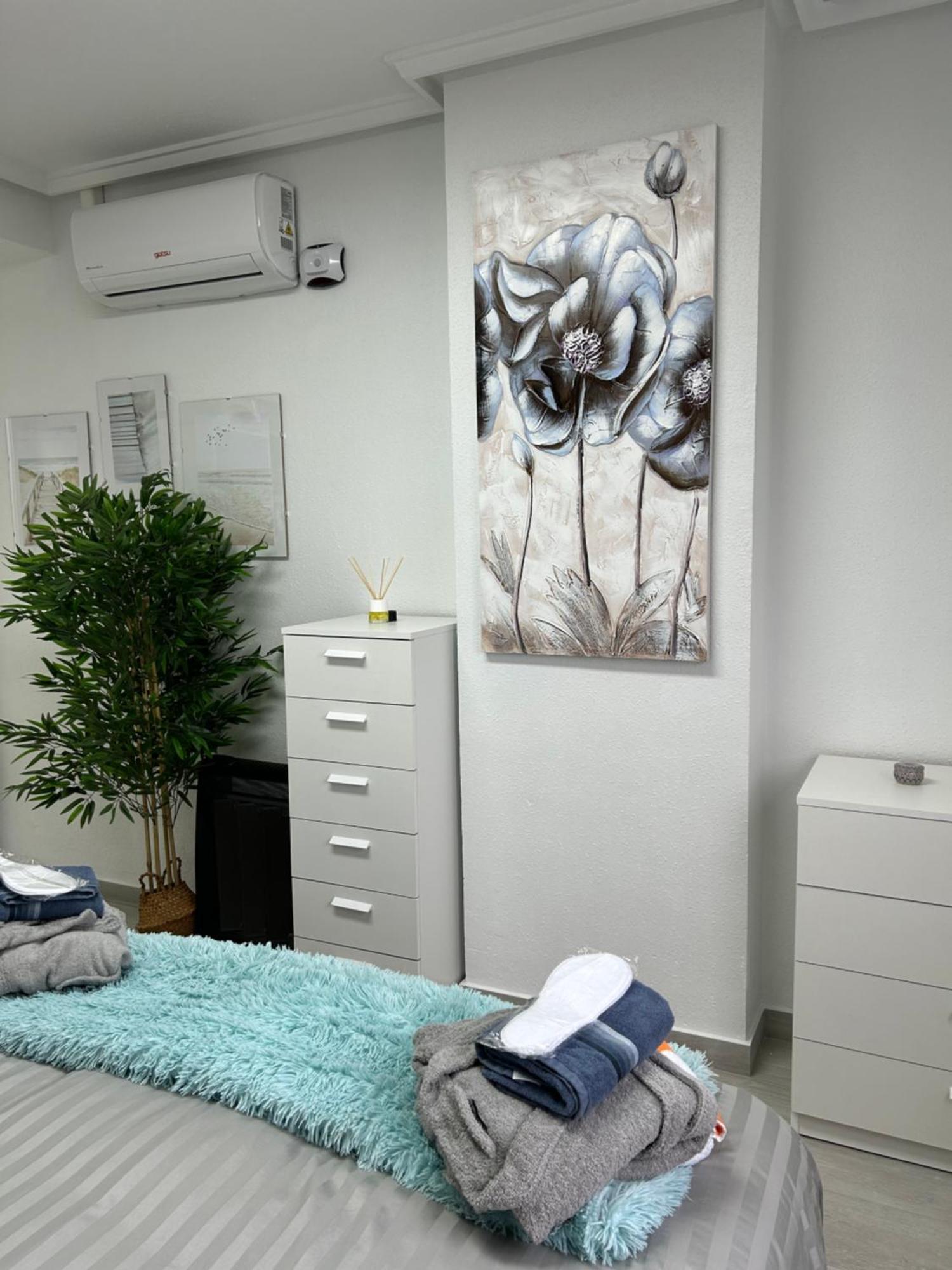 Ferienwohnung Skyline 21 Torrevieja Exterior foto